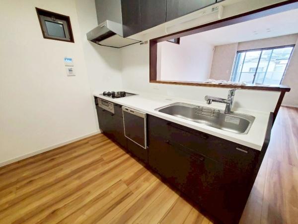 大阪市西成区松2丁目　中古戸建 内観写真（キッチン）