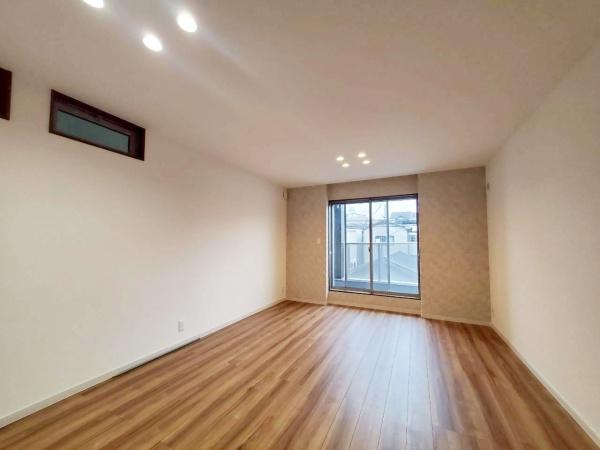 大阪市西成区松2丁目　中古戸建 内観写真（リビング）