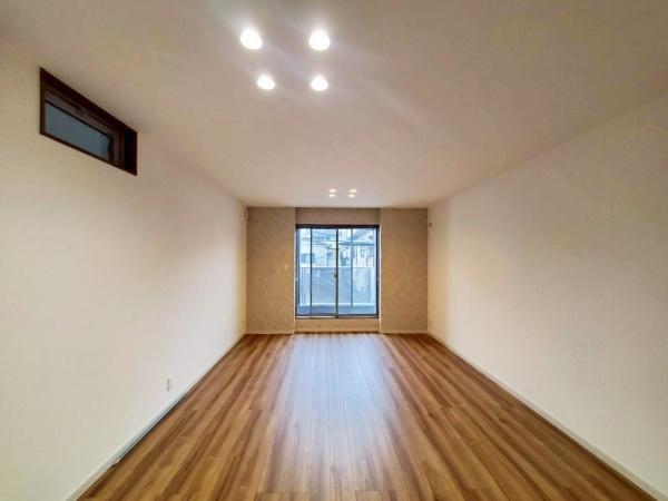 大阪市西成区松2丁目　中古戸建 内観写真（リビング）