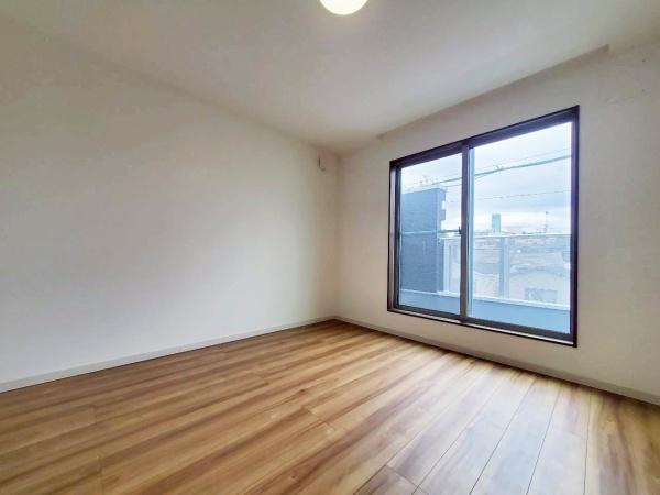 大阪市西成区松2丁目　中古戸建 内観写真（リビング以外の居室）