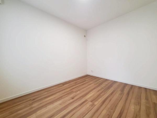 大阪市西成区松2丁目　中古戸建 内観写真（リビング以外の居室）