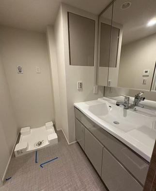 ローレルタワー堺筋本町 内観写真（洗面台・洗面所）