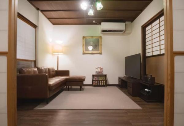 京都市下京区朱雀北ノ口町　中古戸建 内観写真（リビング以外の居室）