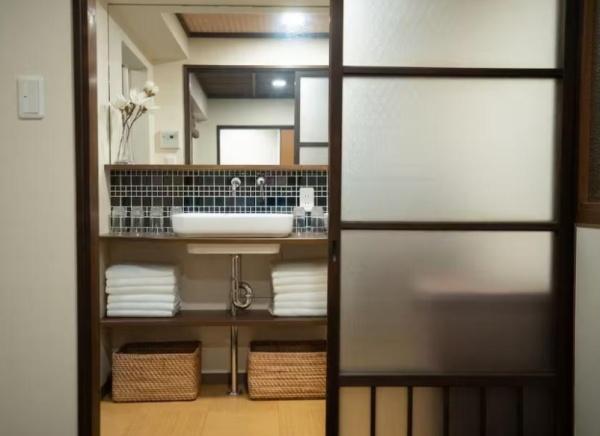 京都市下京区朱雀北ノ口町　中古戸建 内観写真（洗面台・洗面所）