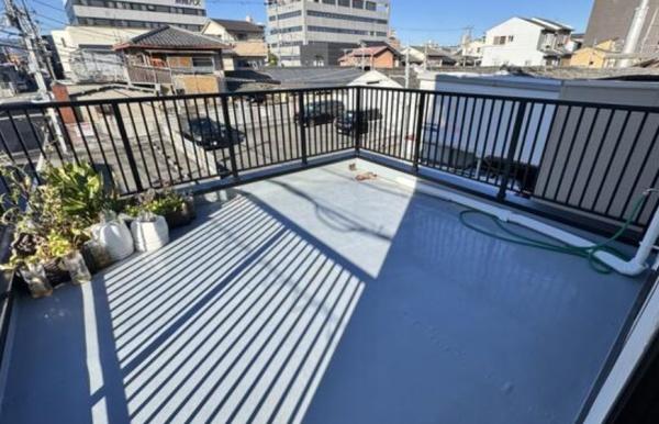 京都市南区東九条南石田町　店舗付中古戸建 現地写真（バルコニー）