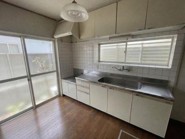 伊丹市荒牧南4丁目　中古テラスハウス 内観写真（キッチン）