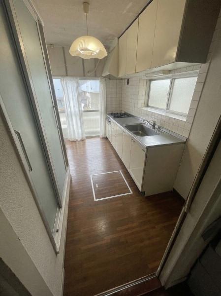 伊丹市荒牧南4丁目　中古テラスハウス 内観写真（キッチン）