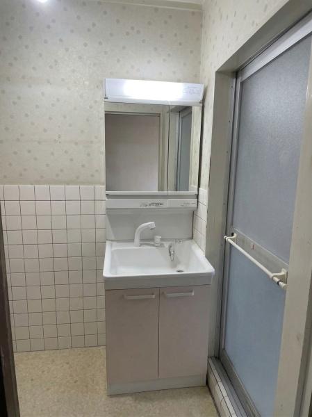 伊丹市荒牧南4丁目　中古テラスハウス 内観写真（洗面台・洗面所）