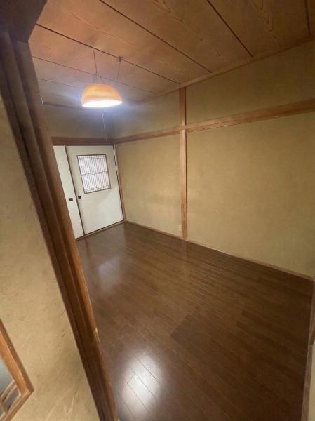 伊丹市荒牧南4丁目　中古テラスハウス 内観写真（リビング以外の居室）