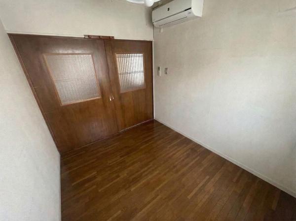伊丹市荒牧南4丁目　中古テラスハウス 内観写真（リビング以外の居室）
