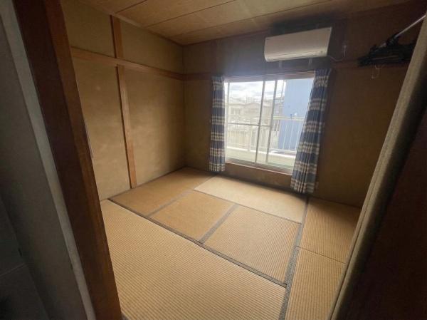 伊丹市荒牧南4丁目　中古テラスハウス 内観写真（リビング以外の居室）