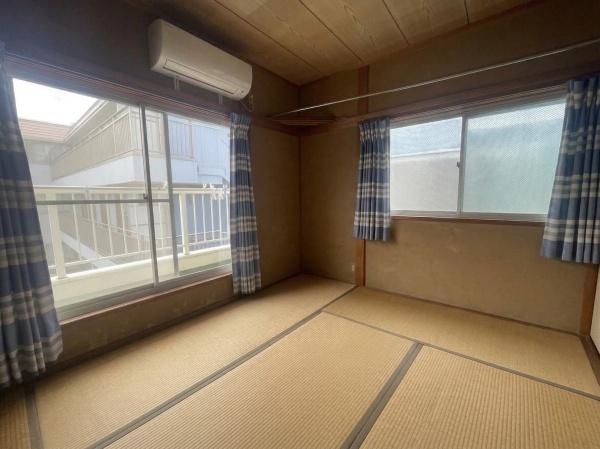 伊丹市荒牧南4丁目　中古テラスハウス 内観写真（リビング以外の居室）