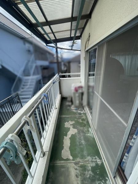 伊丹市荒牧南4丁目　中古テラスハウス 現地写真（バルコニー）