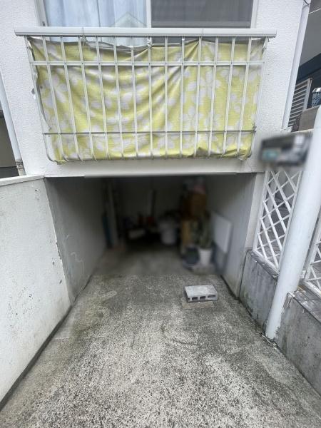 伊丹市荒牧南4丁目　中古テラスハウス 現地写真（駐車場）