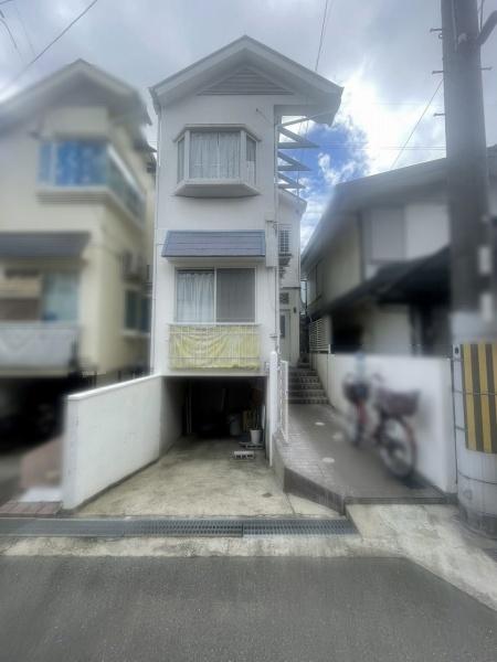 伊丹市荒牧南4丁目　中古テラスハウス 現地写真（前面道路含む現地写真）