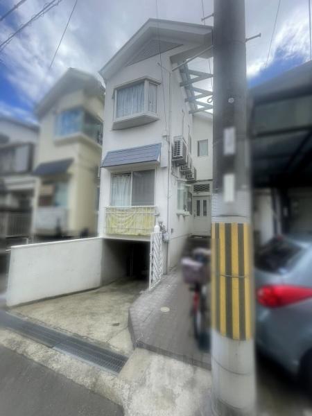 伊丹市荒牧南4丁目　中古テラスハウス 現地写真（前面道路含む現地写真）