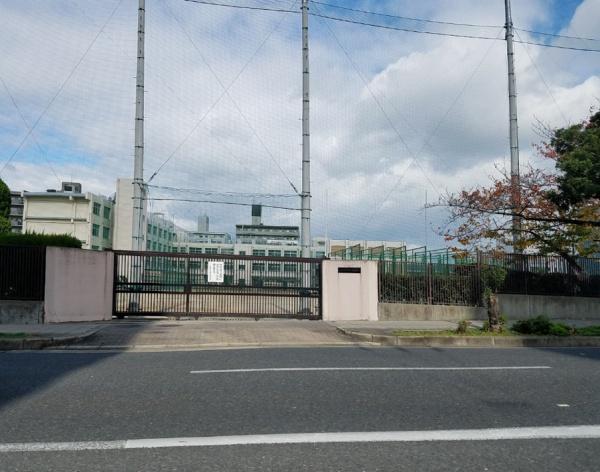 ファミールハイツ城東Ａ棟 中学校