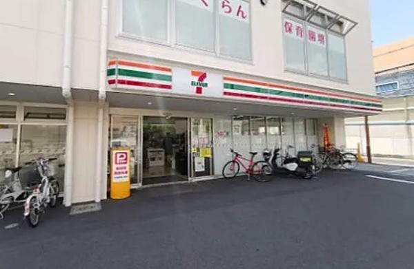 グランアヴェニューノースプレイスザ・ガーデン コンビニ
