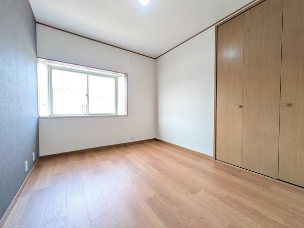 京都市左京区田中東高原町　中古戸建 内観写真（リビング以外の居室）