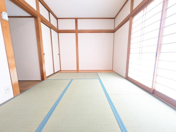 京都市左京区田中東高原町　中古戸建 内観写真（リビング以外の居室）