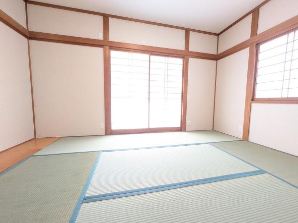 京都市左京区田中東高原町　中古戸建 内観写真（リビング以外の居室）
