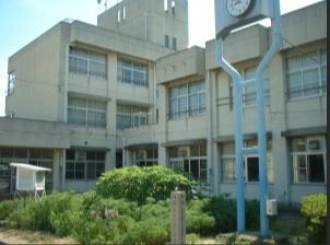 岸和田市土生町6丁目　中古戸建 小学校