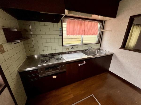 富田林市梅の里4丁目　中古戸建 内観写真（キッチン）