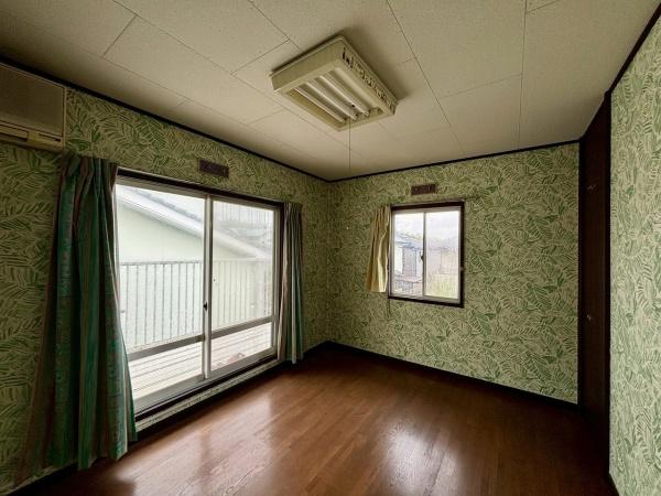 富田林市梅の里4丁目　中古戸建 内観写真（リビング以外の居室）