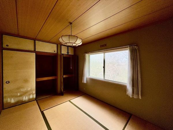 富田林市梅の里4丁目　中古戸建 内観写真（リビング以外の居室）