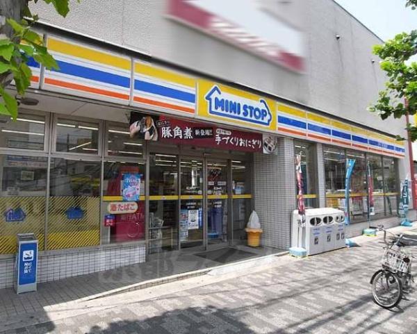 ル・パルトネール京都丹波口 コンビニ