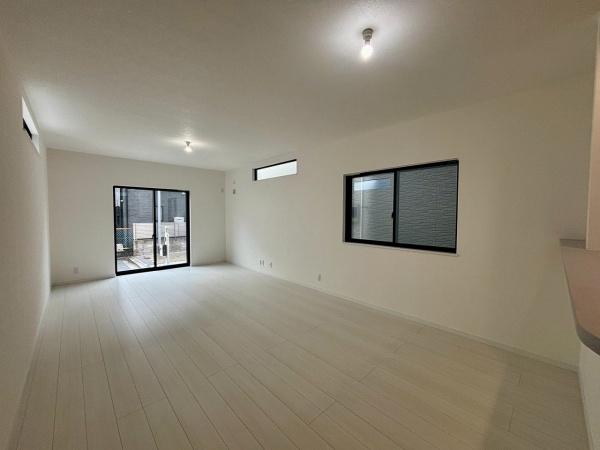 羽曳野市誉田7丁目　中古戸建 内観写真（リビング）