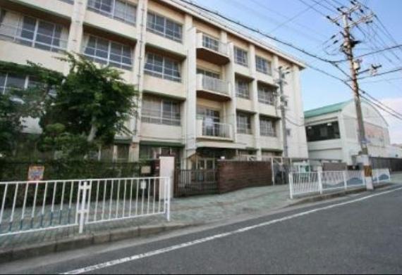 泉大津市松之浜町2丁目　中古戸建 小学校