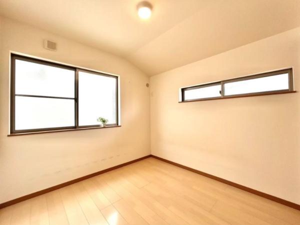 富田林市金剛錦織台　中古戸建 内観写真（リビング以外の居室）