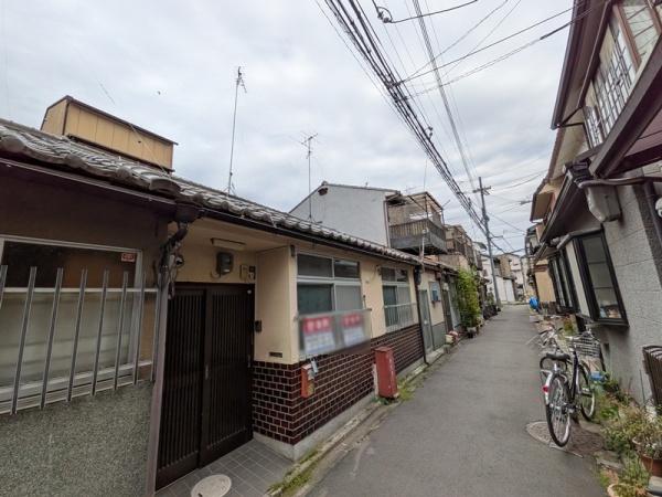京都市中京区壬生森前町　中古テラスハウス 現地写真（前面道路含む現地写真）