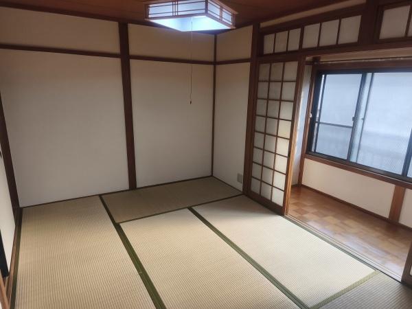 京都市右京区御室岡ノ裾町　中古テラスハウス 内観写真（リビング以外の居室）