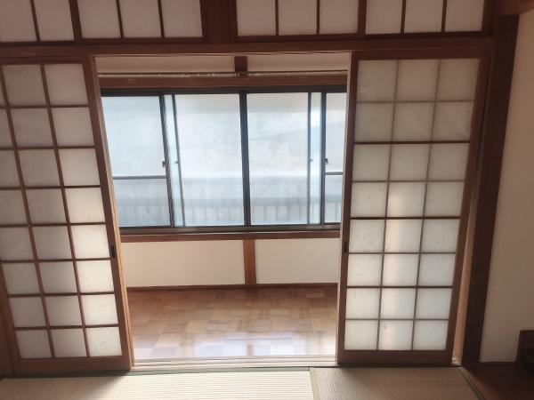 京都市右京区御室岡ノ裾町　中古テラスハウス 内観写真（リビング以外の居室）