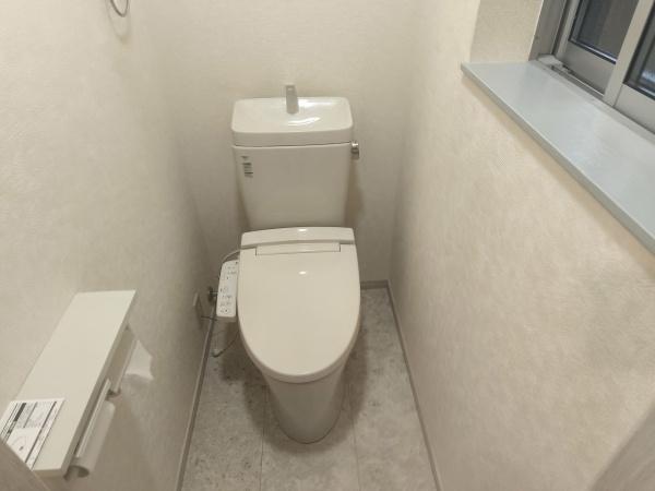 京都市右京区御室岡ノ裾町　中古テラスハウス 内観写真（トイレ）