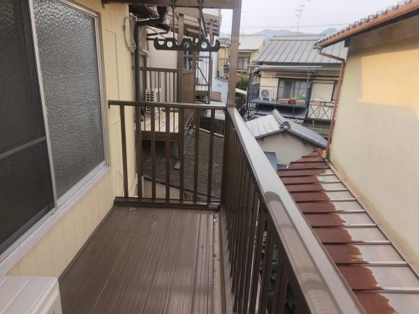 京都市右京区御室岡ノ裾町　中古テラスハウス 現地写真（バルコニー）