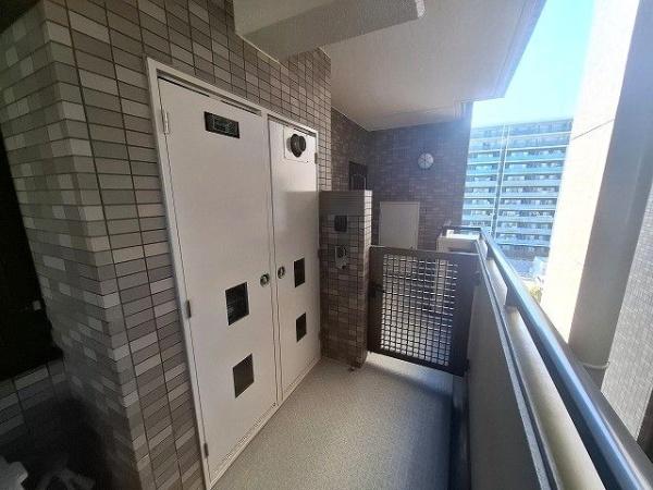 ライオンズマンション此花 現地写真（玄関）