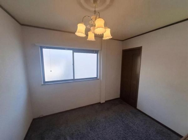 大阪市北区本庄東1丁目　中古戸建 内観写真（リビング以外の居室）