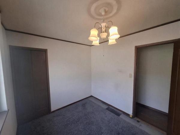 大阪市北区本庄東1丁目　中古戸建 内観写真（リビング以外の居室）