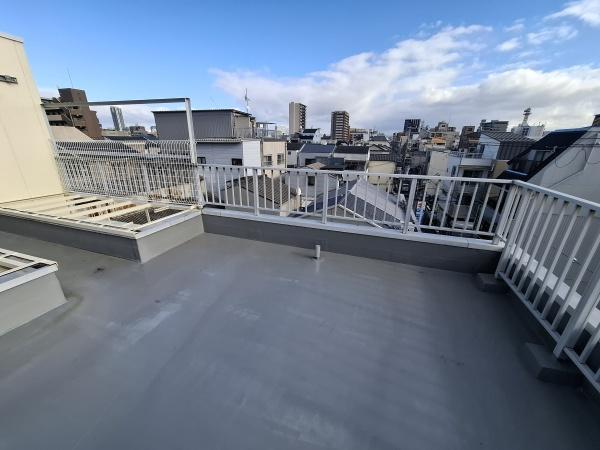 大阪市大正区泉尾1丁目　中古戸建 現地写真（バルコニー）