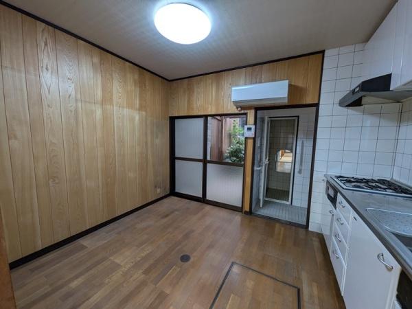 京都市上京区六番町　中古戸建 内観写真（リビング）