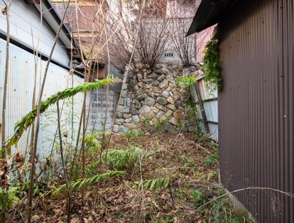 京都市東山区中之町　中古テラスハウス 現地写真（庭）