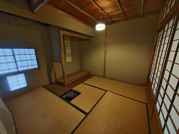 京都市山科区日ノ岡夷谷町　中古戸建 内観写真（リビング以外の居室）
