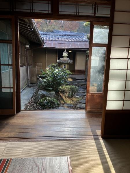 京都市山科区日ノ岡夷谷町　中古戸建 内観写真（リビング以外の居室）
