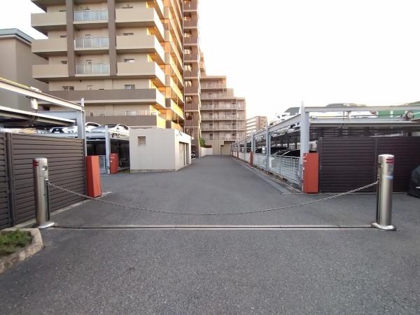 グランアッシュ住之江 共用部写真（駐車場）