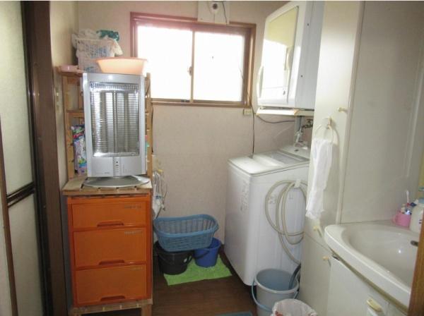 和泉市東阪本町　店舗付き中古戸建 内観写真（洗面台・洗面所）