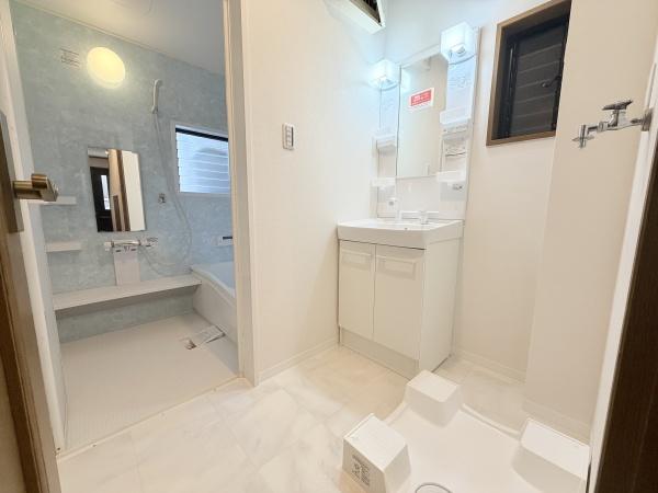大阪市平野区加美鞍作2丁目　中古戸建 内観写真（洗面台・洗面所）