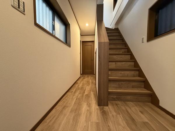 大阪市平野区加美鞍作2丁目　中古戸建 現地写真（玄関）